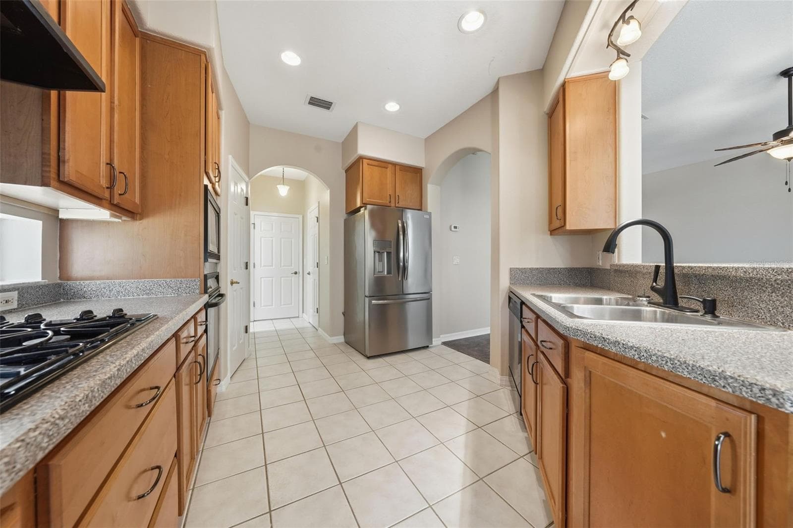 Kitchen - 2852 CAPE HORN CT, TAVARES