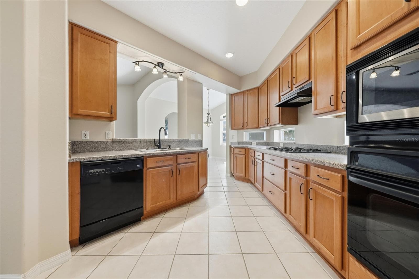 Single Family Residence at 2852 CAPE HORN CT, TAVARES, photo 27 of 66