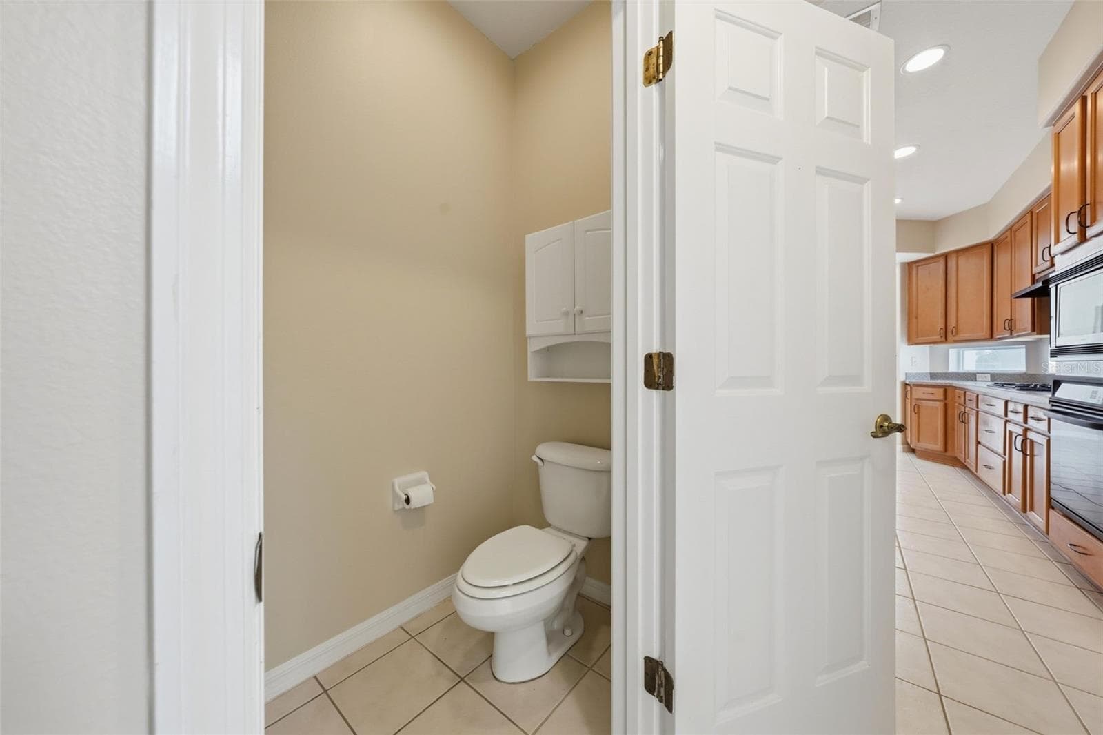 Half bathroom - 2852 CAPE HORN CT, TAVARES