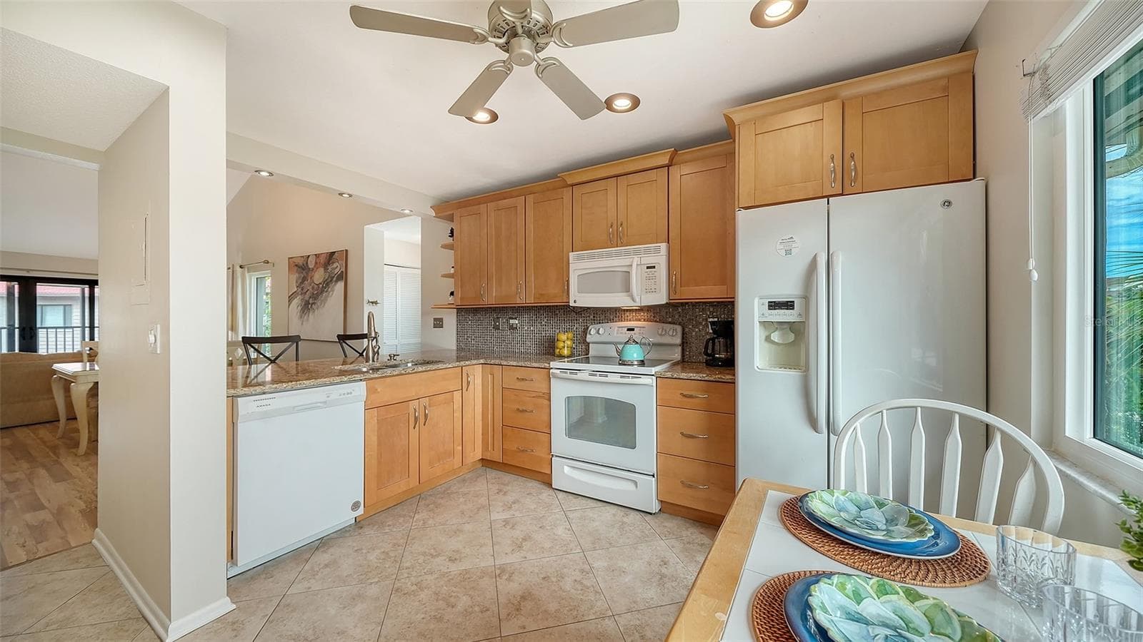 Condominium at 6204 MIDNIGHT PASS RD #205, SARASOTA, photo 15 of 42