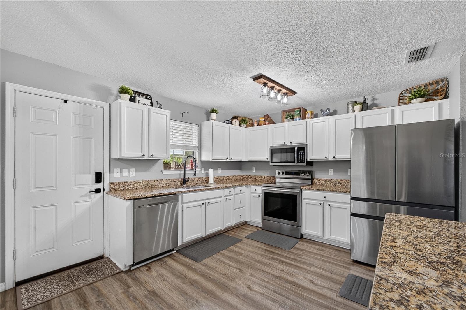 Single Family Residence at 1257 DREW ST, LAKELAND, photo 4 of 59