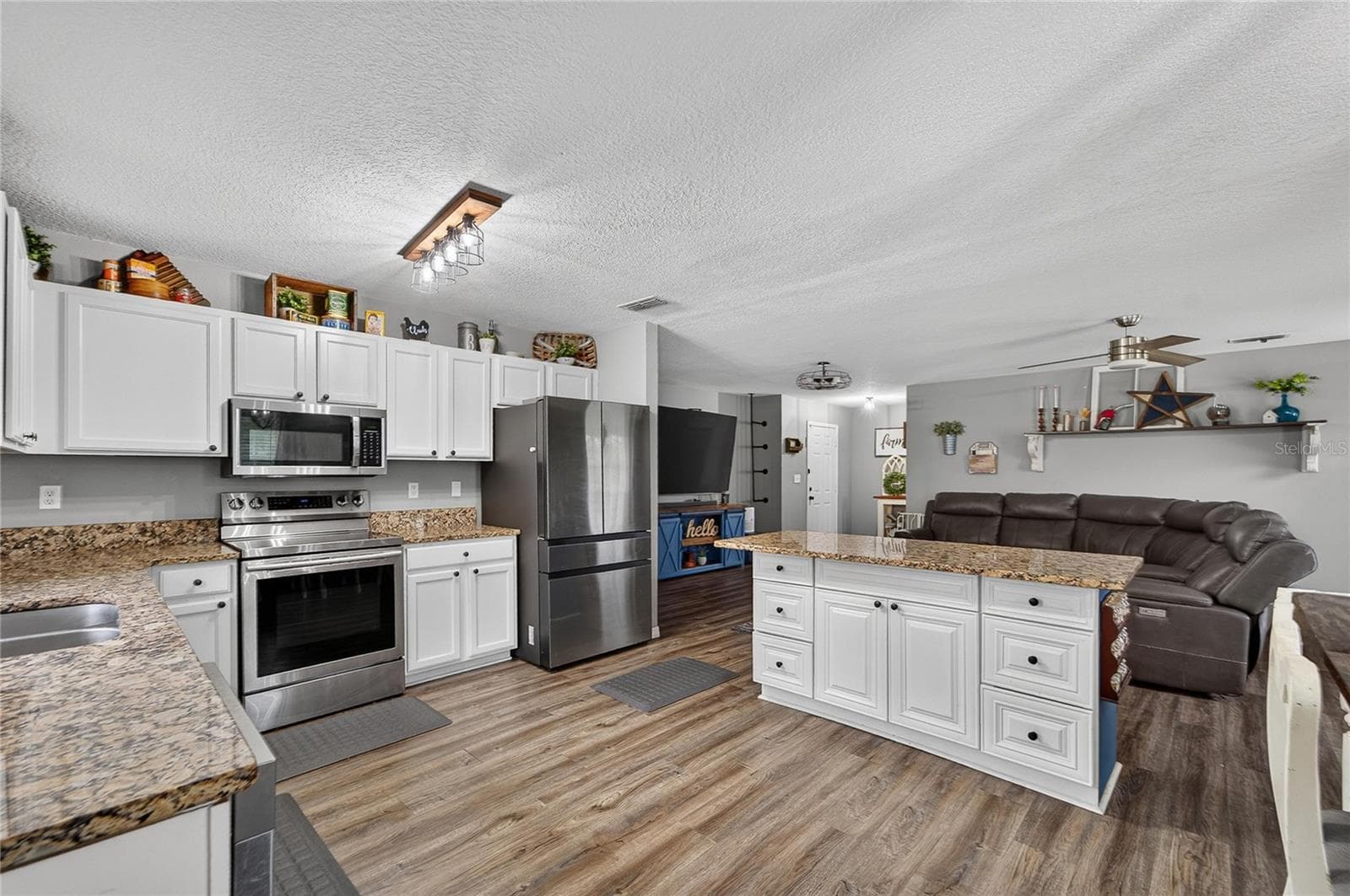 Single Family Residence at 1257 DREW ST, LAKELAND, photo 9 of 59