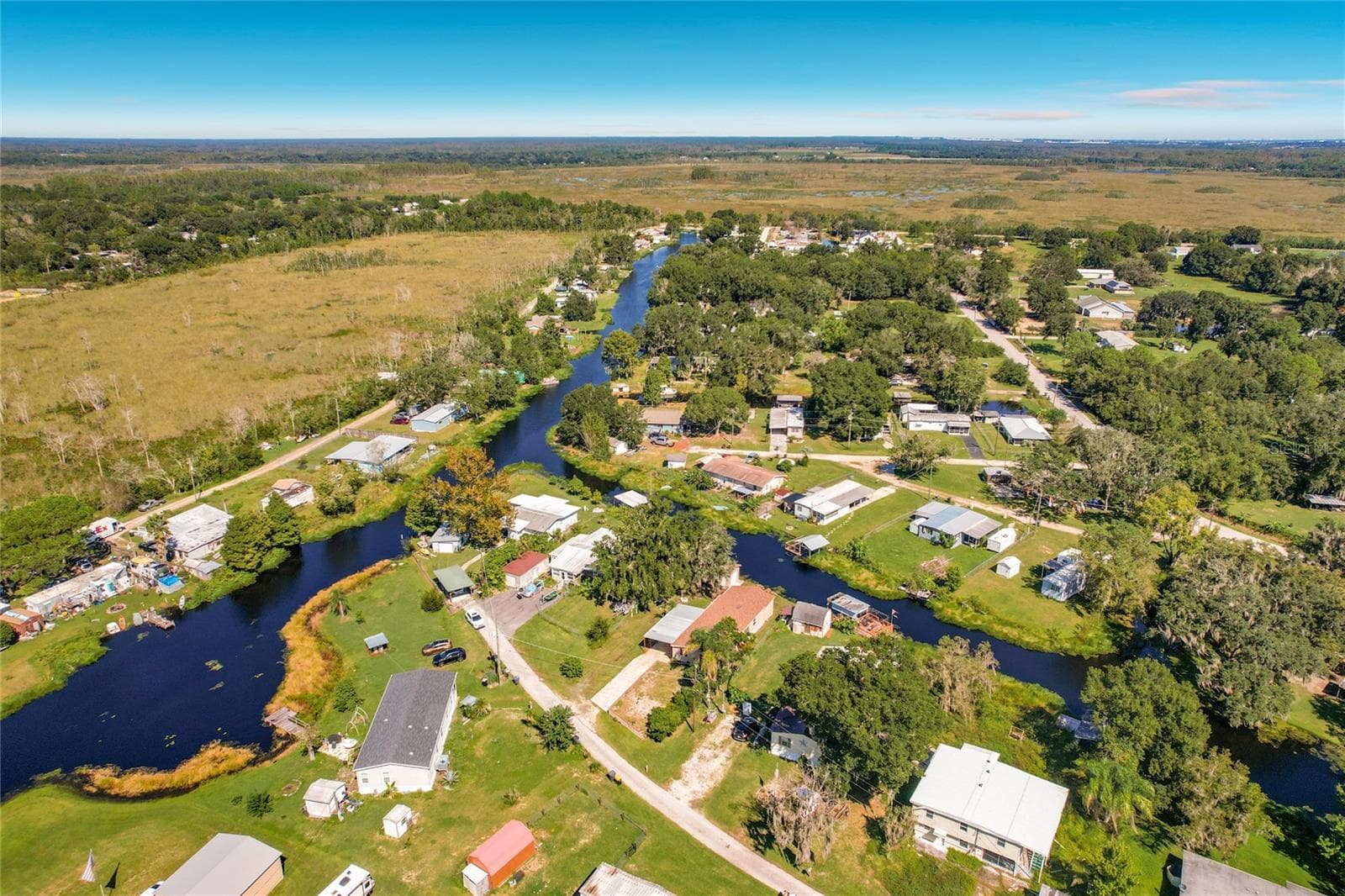 Manufactured Home at 3042 PARK CIR, HAINES CITY, photo 6 of 91