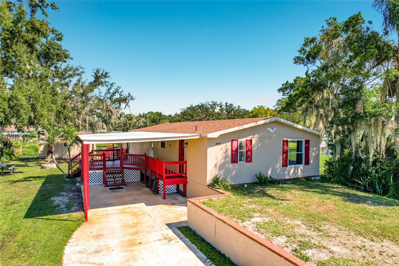Manufactured Home at 3042 PARK CIR, HAINES CITY, photo 12 of 91