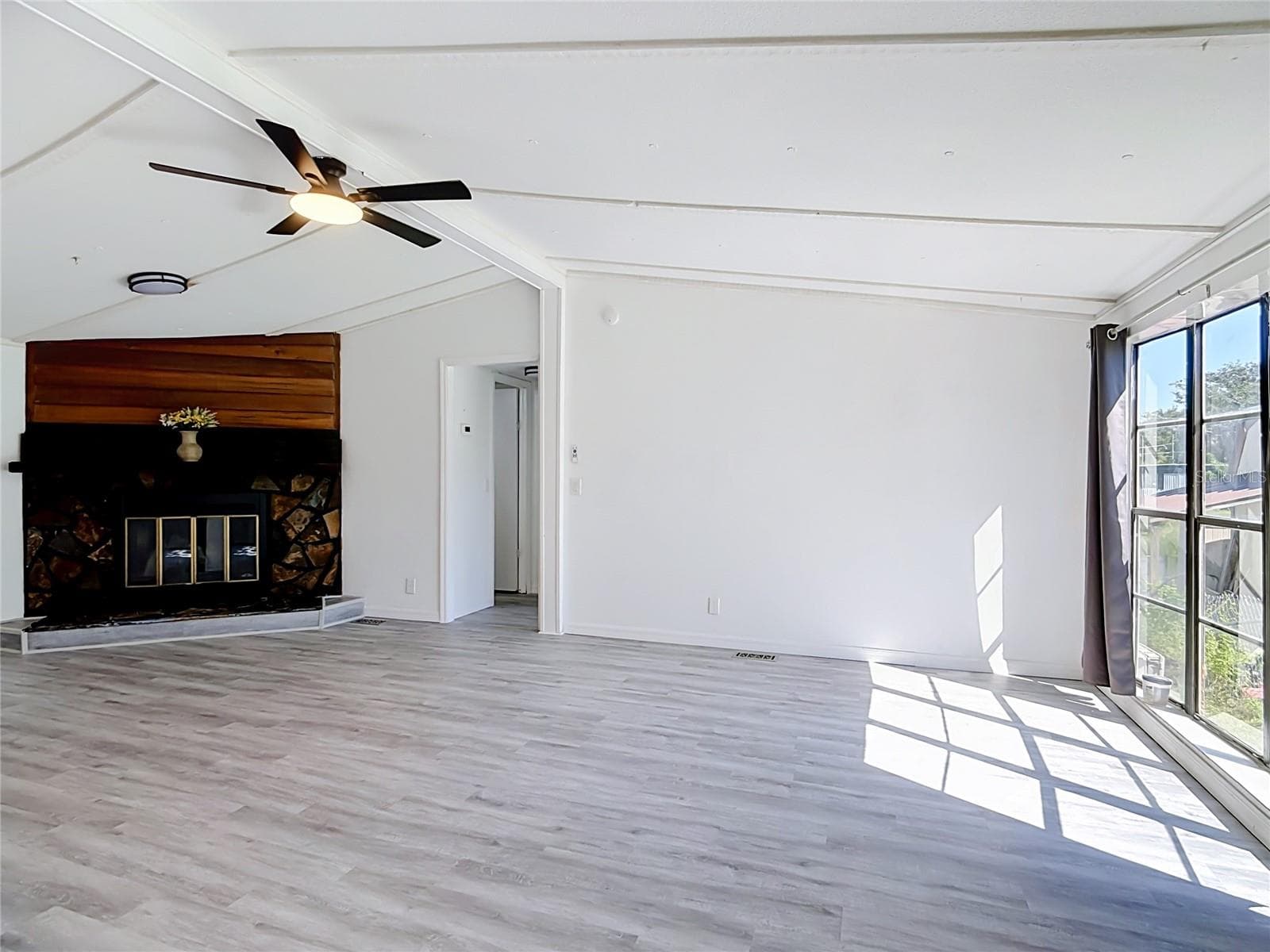 Manufactured Home at 3042 PARK CIR, HAINES CITY, photo 26 of 91