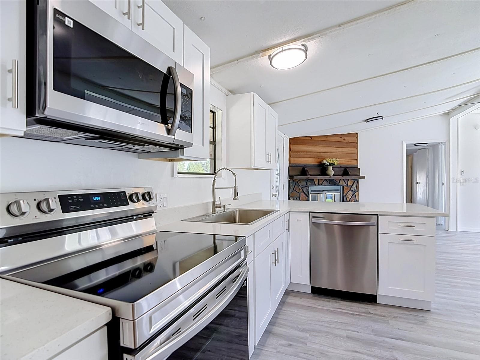 Manufactured Home at 3042 PARK CIR, HAINES CITY, photo 42 of 91