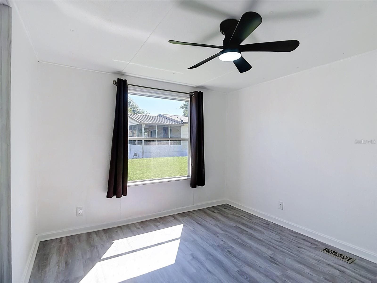 Manufactured Home at 3042 PARK CIR, HAINES CITY, photo 64 of 91
