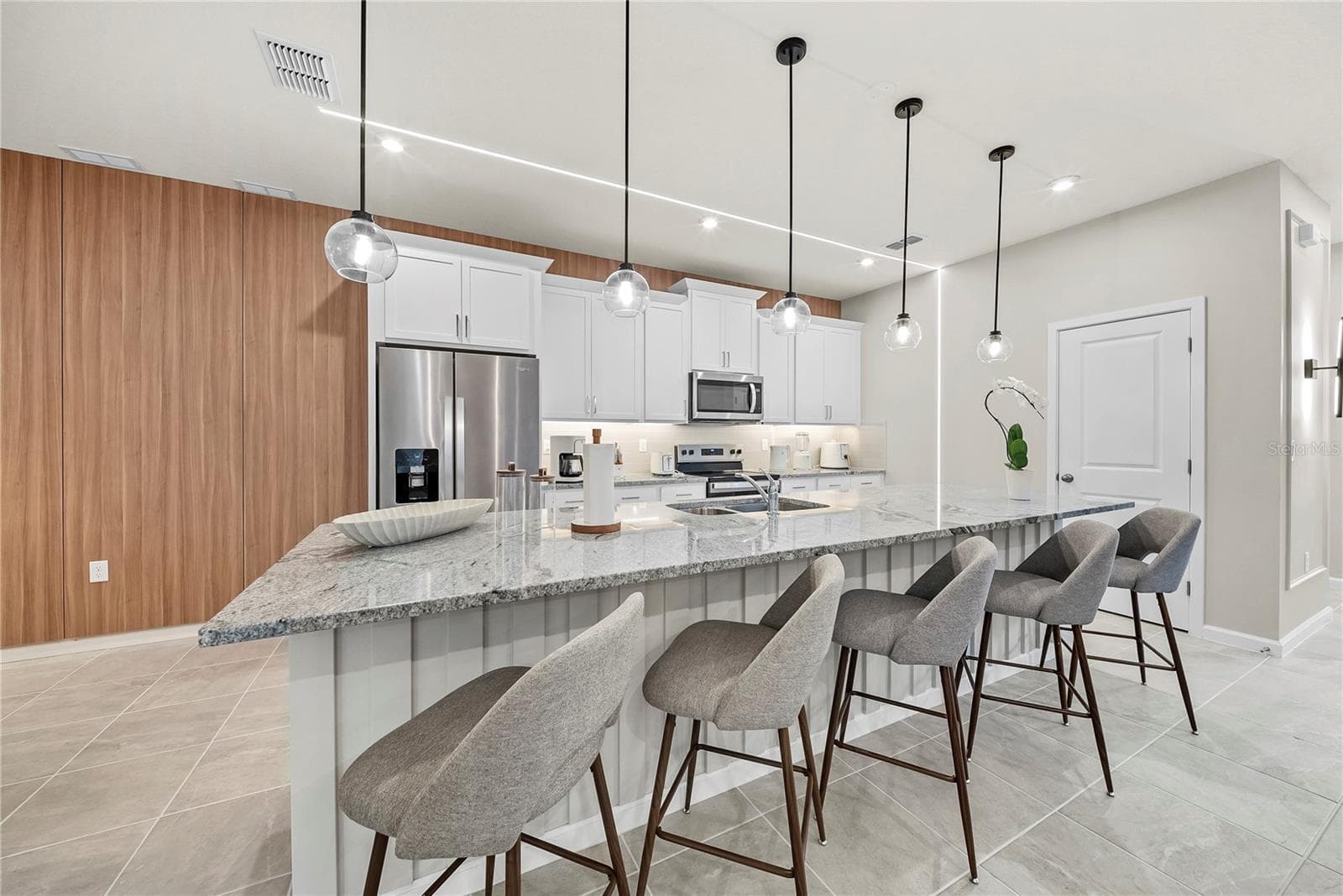Single Family Residence at 2312 DISTANT SUN TRL, KISSIMMEE, photo 11 of 56