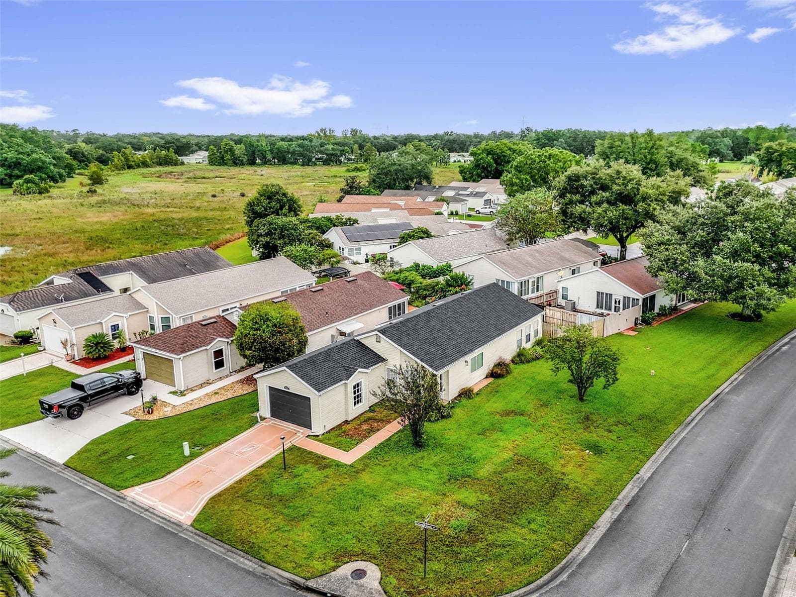Single Family Residence at 25345 GREEN HERON DR, LEESBURG, photo 29 of 32