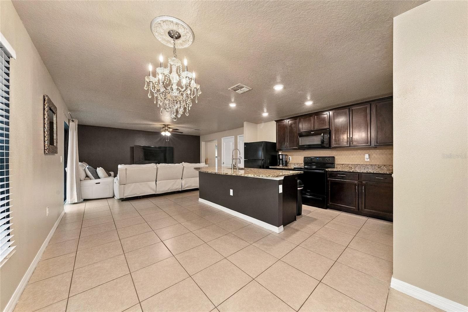 Single Family Residence at 2227 CASPIAN DR, LAKELAND, photo 4 of 32