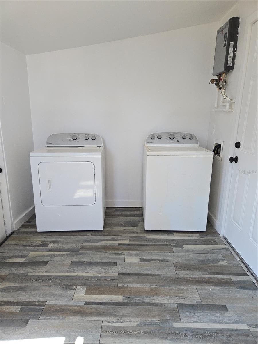 Large laundry easy to add extra bath - 1034 16TH AVE S, ST PETERSBURG