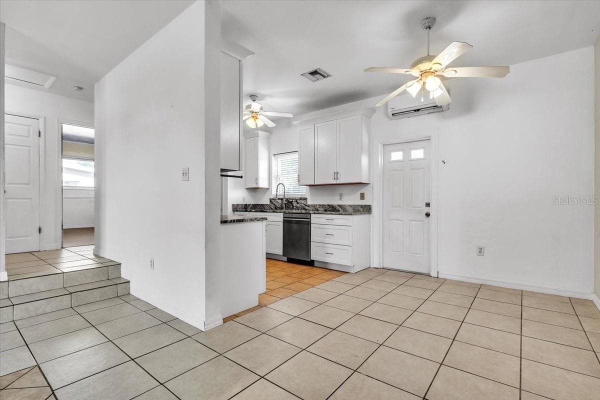 Single Family Residence at 22127 FELTON AVE, PORT CHARLOTTE, photo 7 of 39