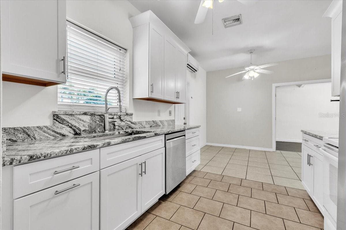 Single Family Residence at 22127 FELTON AVE, PORT CHARLOTTE, photo 13 of 39