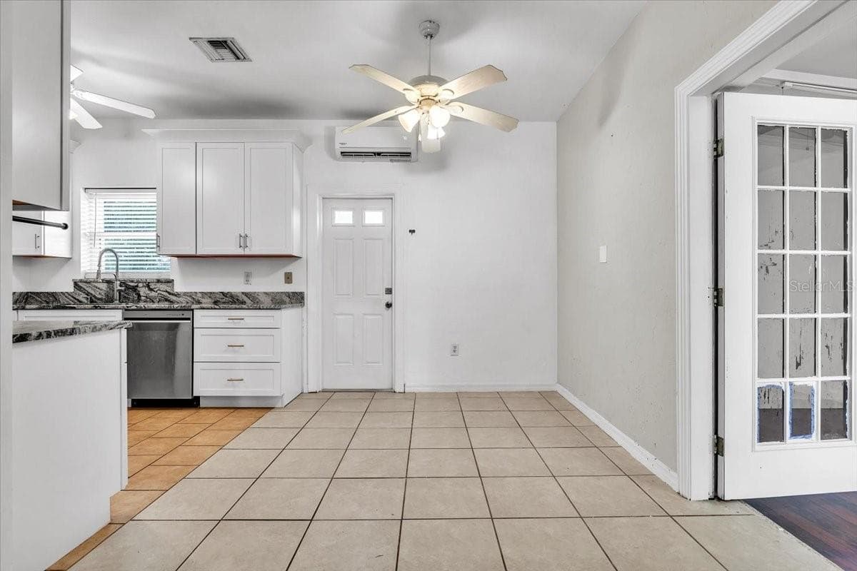 Single Family Residence at 22127 FELTON AVE, PORT CHARLOTTE, photo 14 of 39