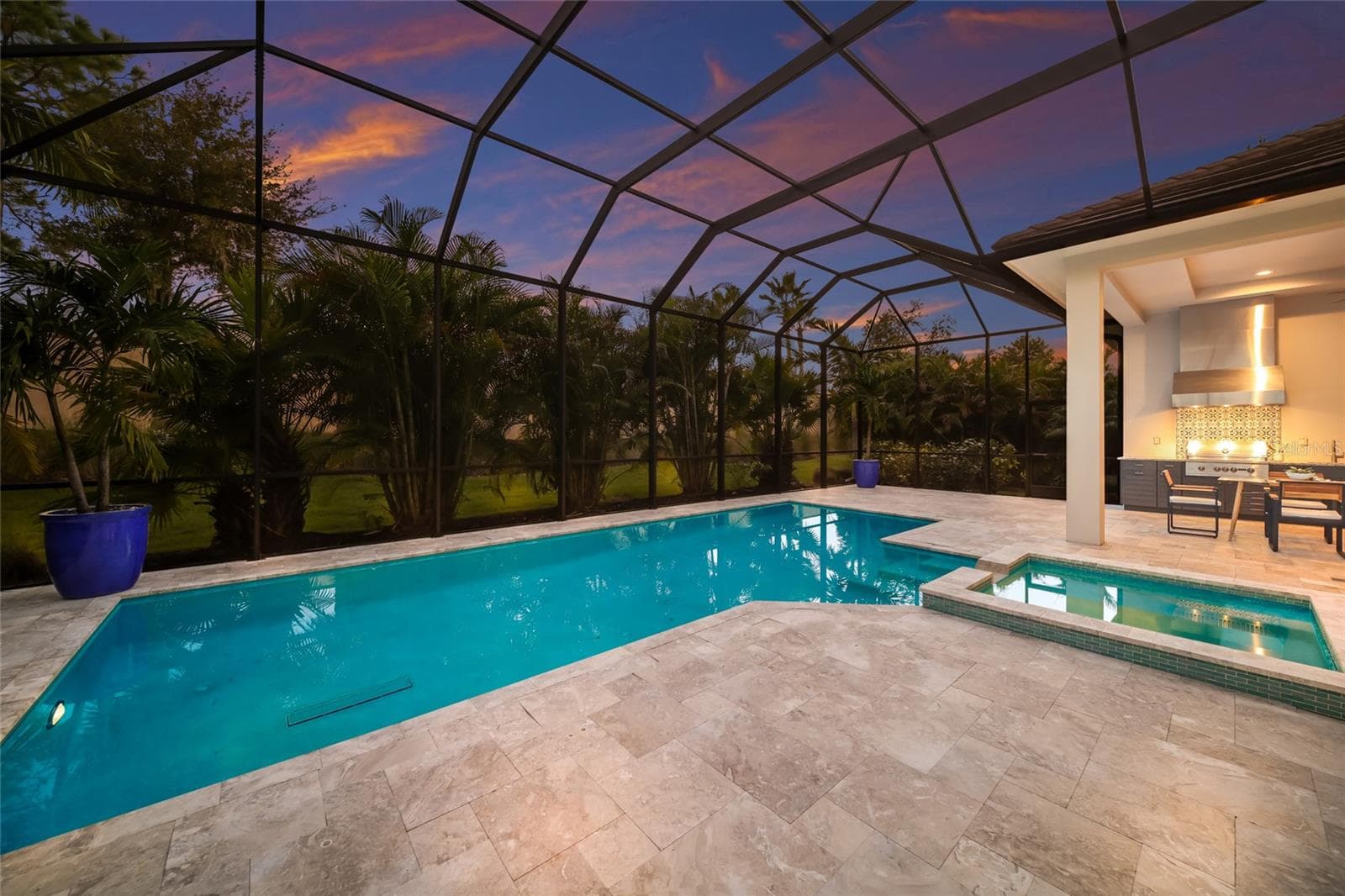 Single Family Residence at 8340 CATAMARAN CIR, LAKEWOOD RANCH, photo 17 of 54