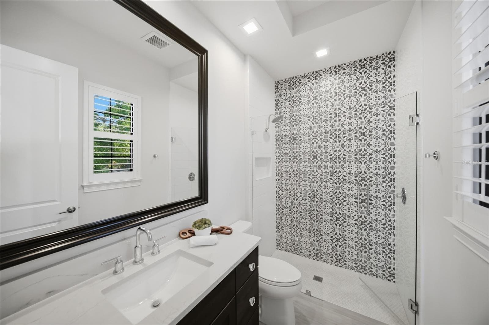 Single Family Residence at 8340 CATAMARAN CIR, LAKEWOOD RANCH, photo 34 of 54