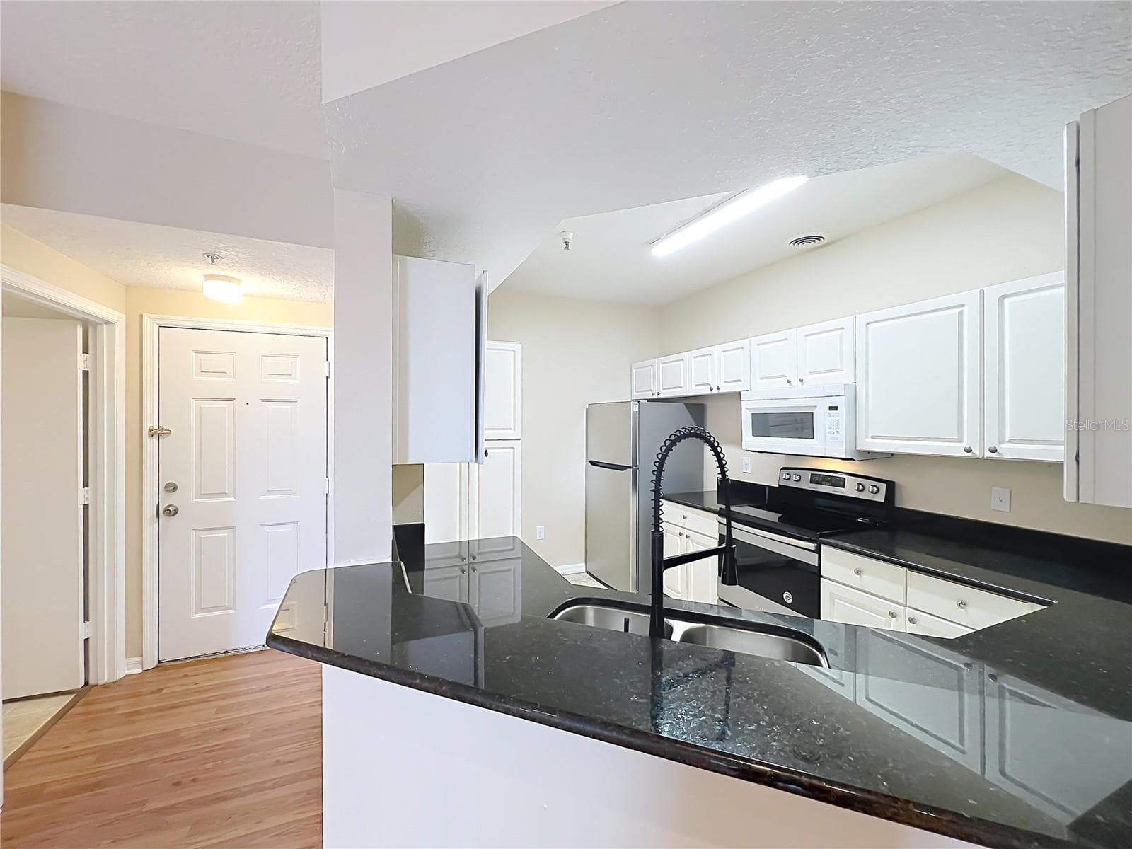 Kitchen - 5578 METROWEST BLVD #1-310, ORLANDO