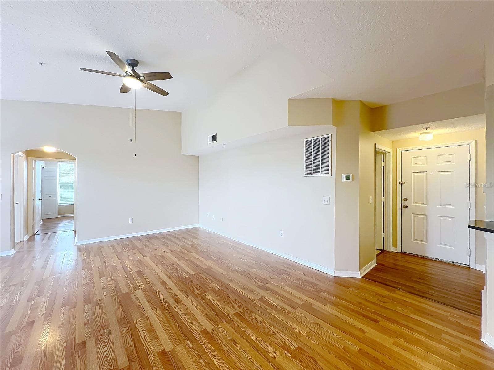 Family Room - 5578 METROWEST BLVD #1-310, ORLANDO