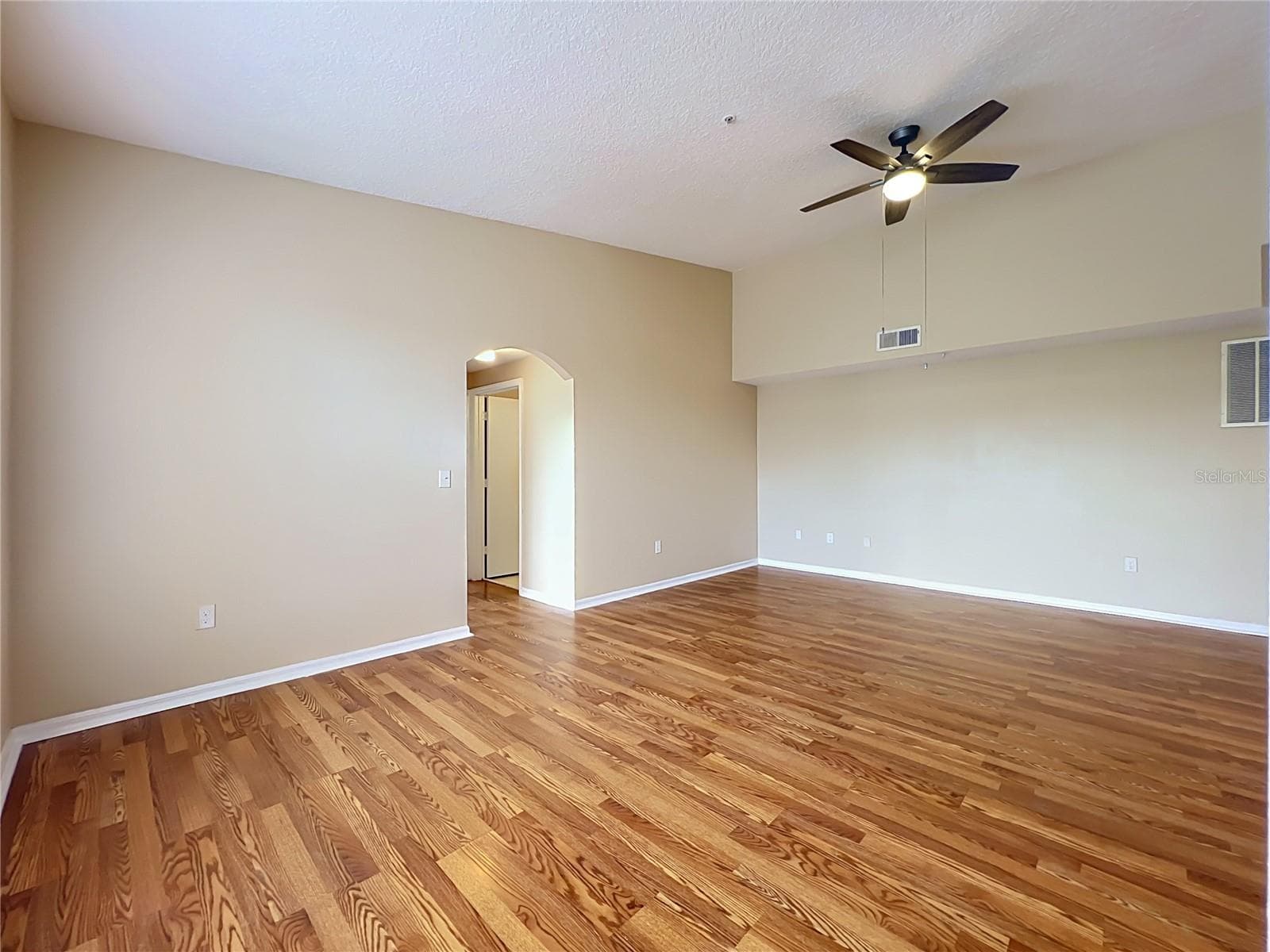 Family Room - 5578 METROWEST BLVD #1-310, ORLANDO