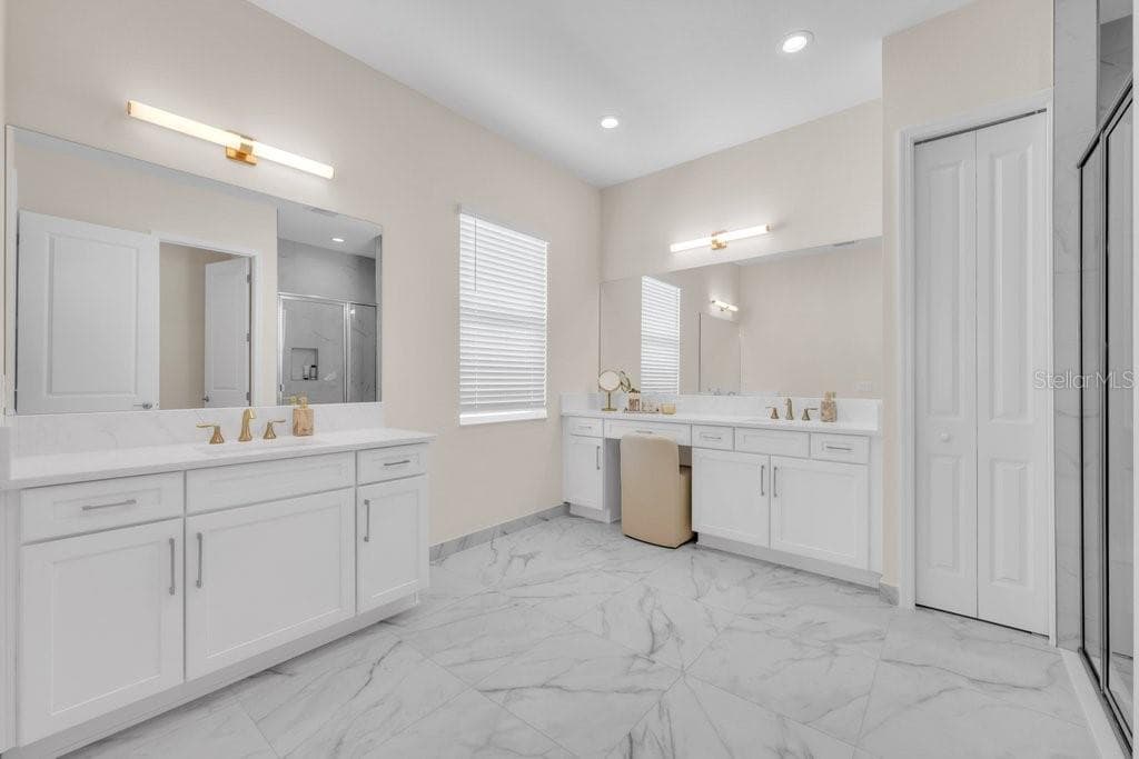 Single Family Residence at 32643 NEROLI ST, WESLEY CHAPEL, photo 24 of 46