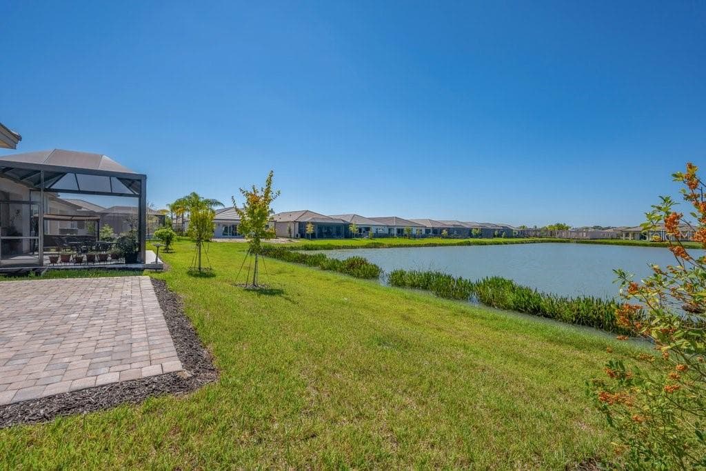 Single Family Residence at 32643 NEROLI ST, WESLEY CHAPEL, photo 38 of 46