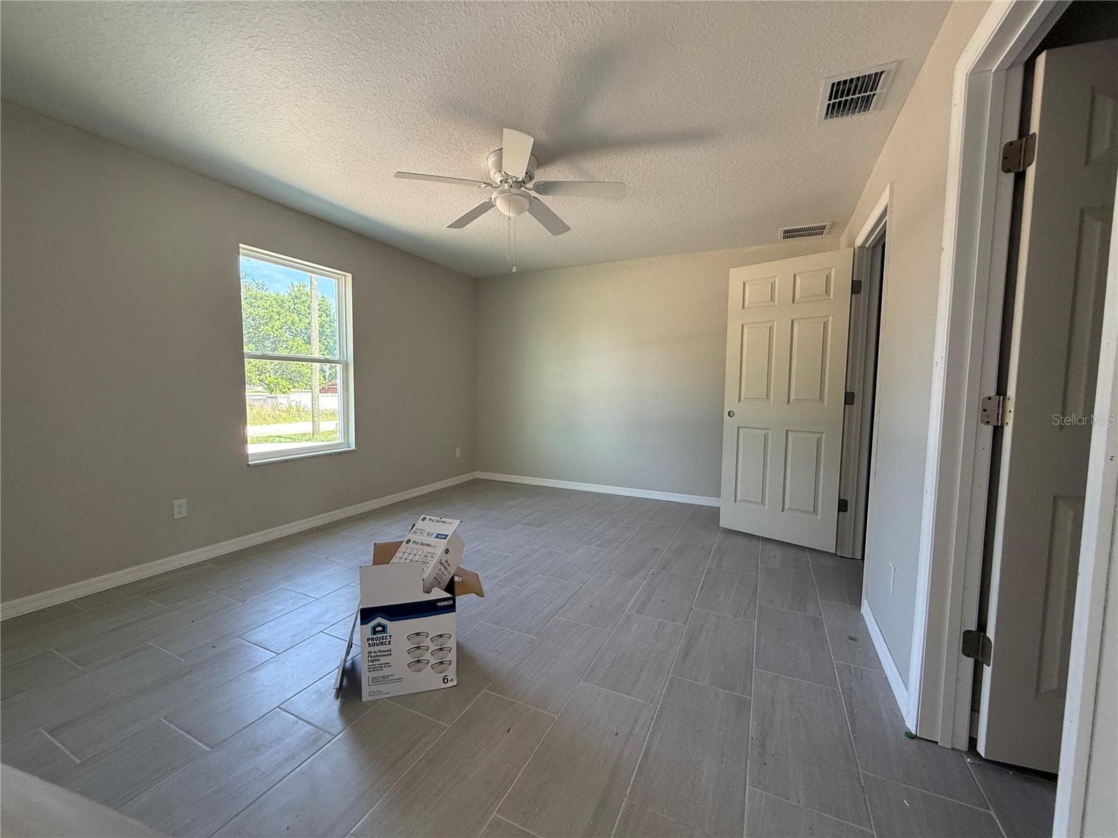 Single Family Residence at 1363 NW 52ND CT, OCALA, photo 6 of 23