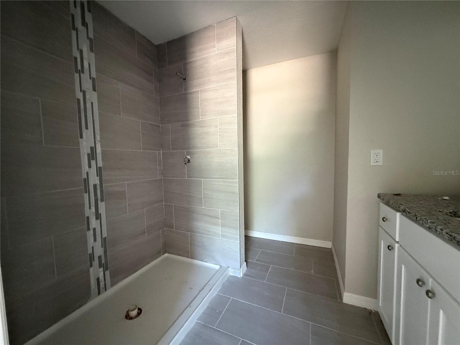 Single Family Residence at 1363 NW 52ND CT, OCALA, photo 7 of 23
