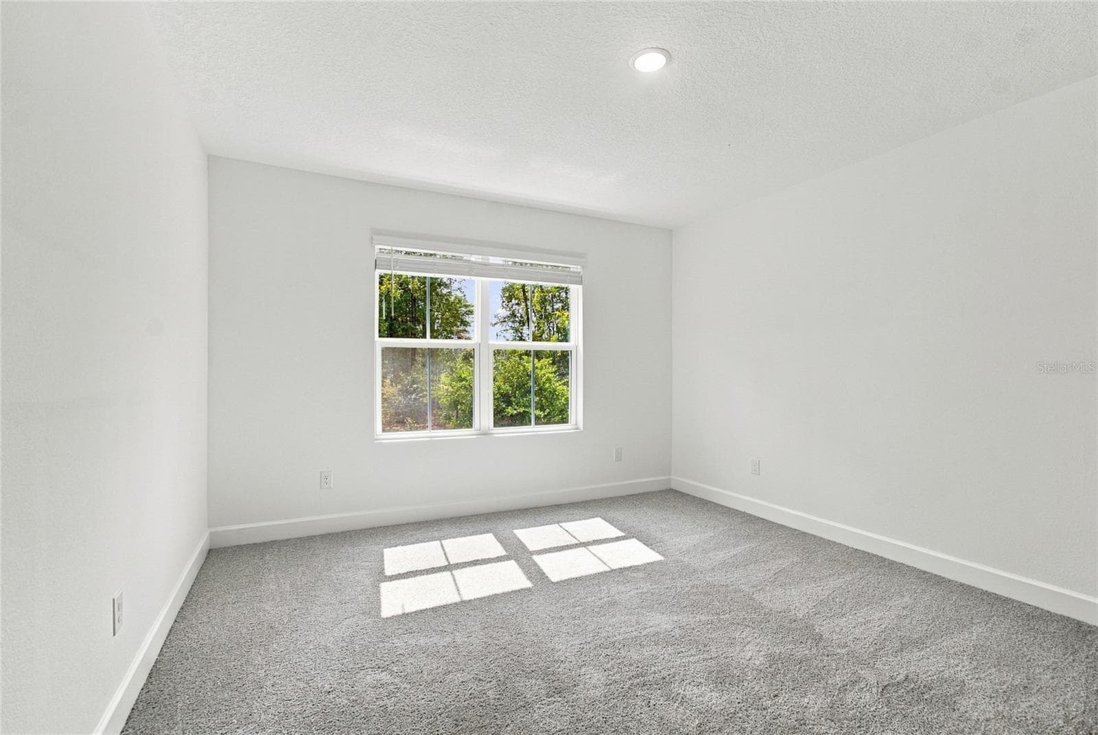 Single Family Residence at 542 DANE PL, DUNNELLON, photo 11 of 25