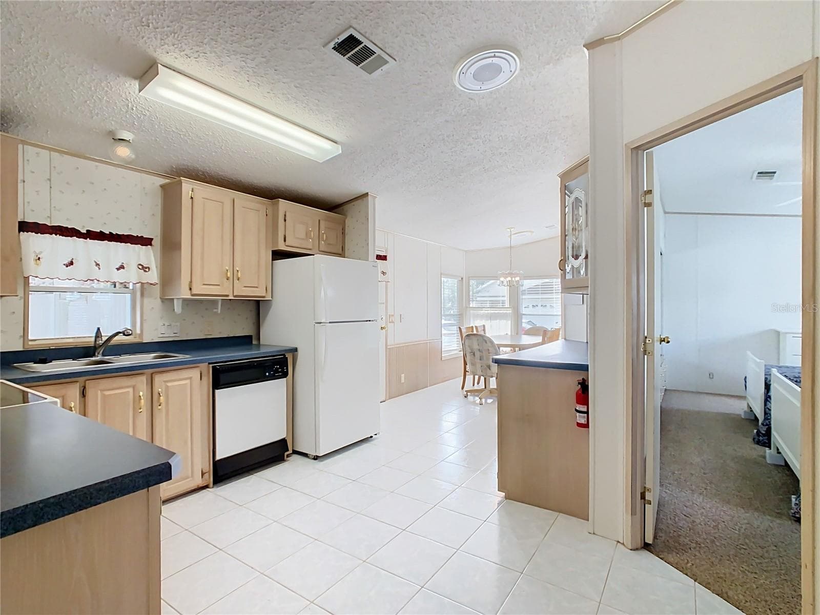 Kitchen - 123 SMALLMOUTH BASS ST, DAVENPORT