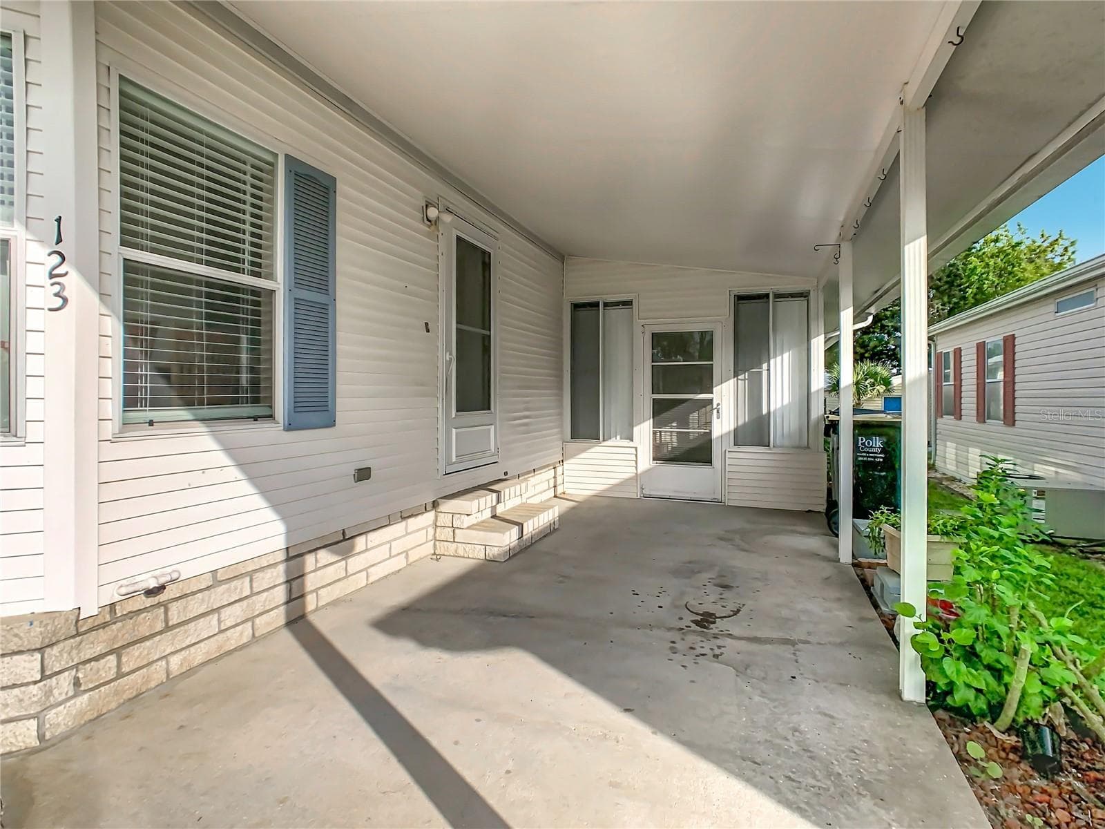 Carport - 123 SMALLMOUTH BASS ST, DAVENPORT
