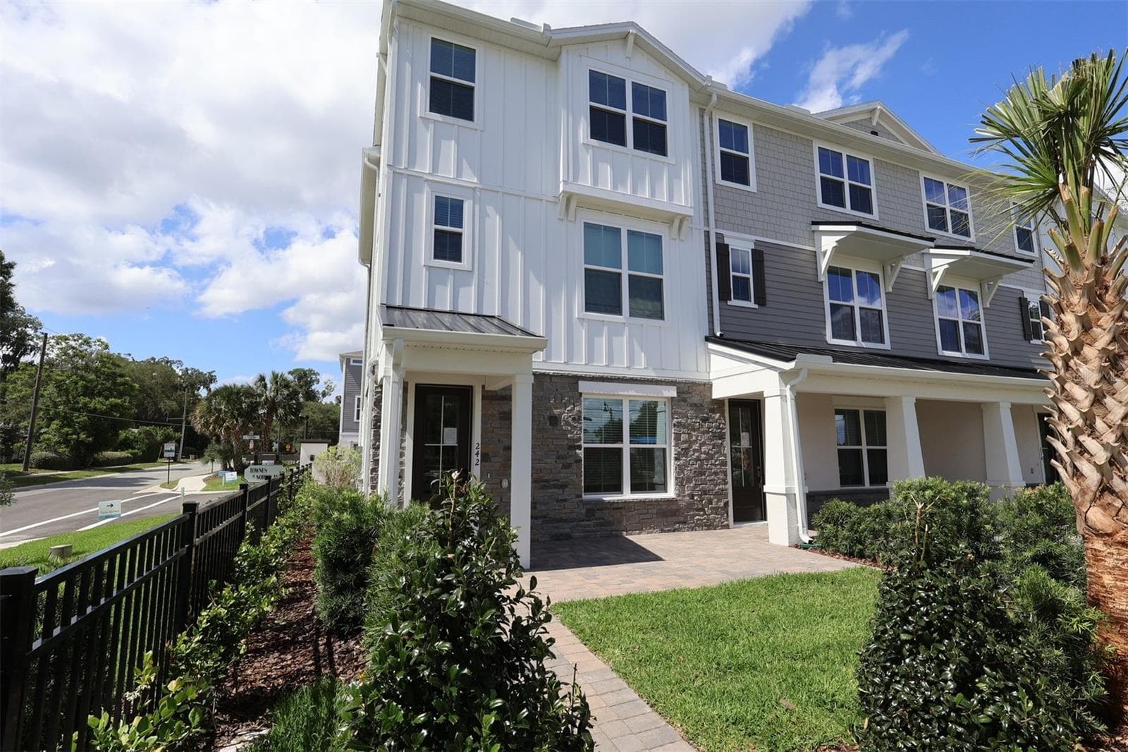 Townhouse at 242 PASQUALA WAY, OVIEDO, photo 2 of 34