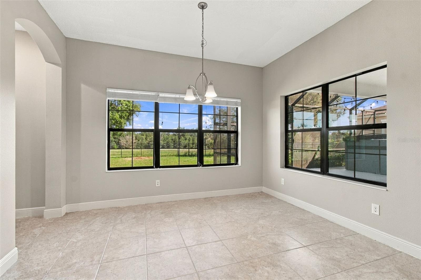 Breakfast Nook - 5830 WATERCOLOR DR, LITHIA