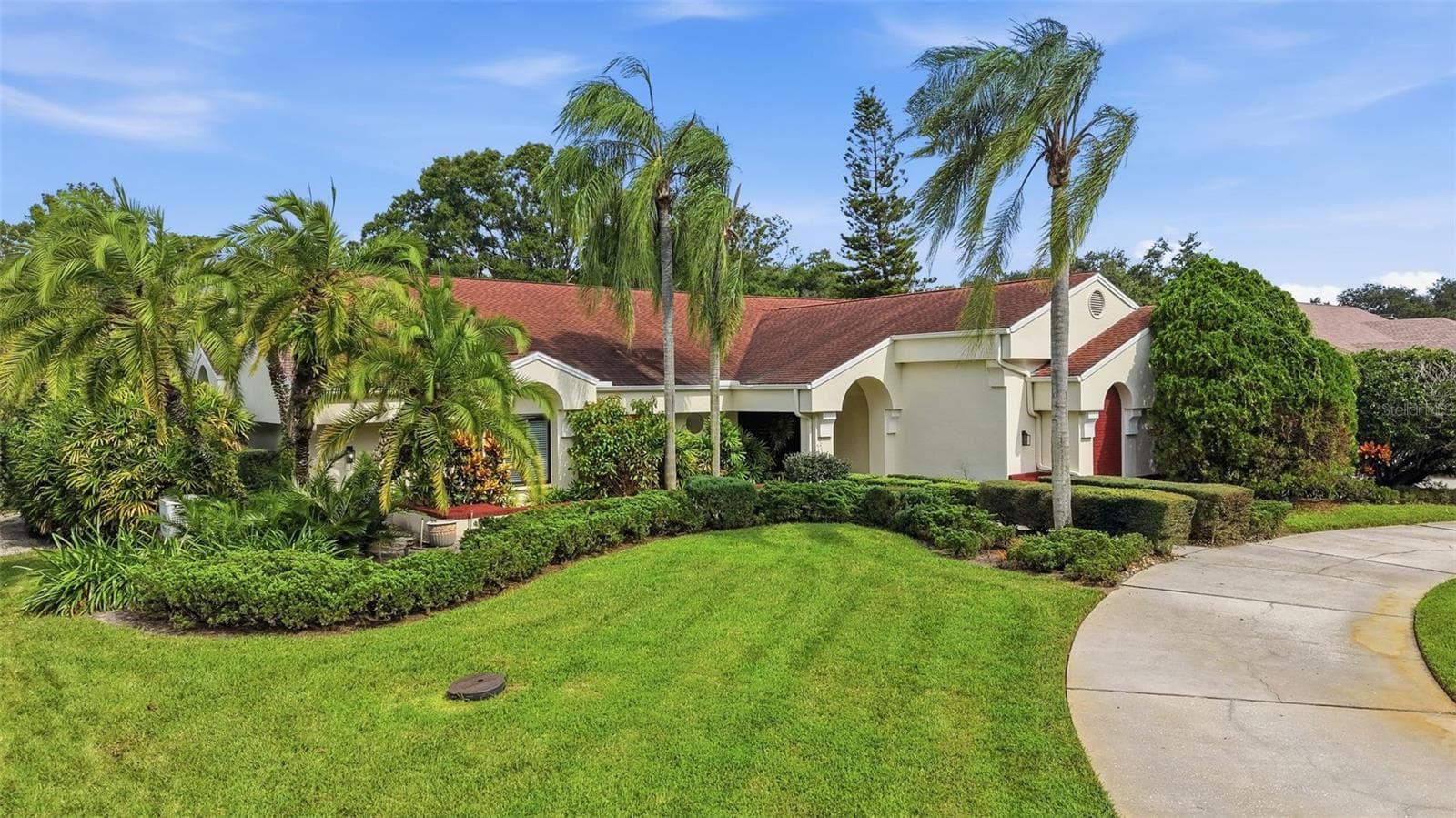 Single Family Residence at 1008 ROYAL BIRKDALE DR, TARPON SPRINGS, photo 2 of 62