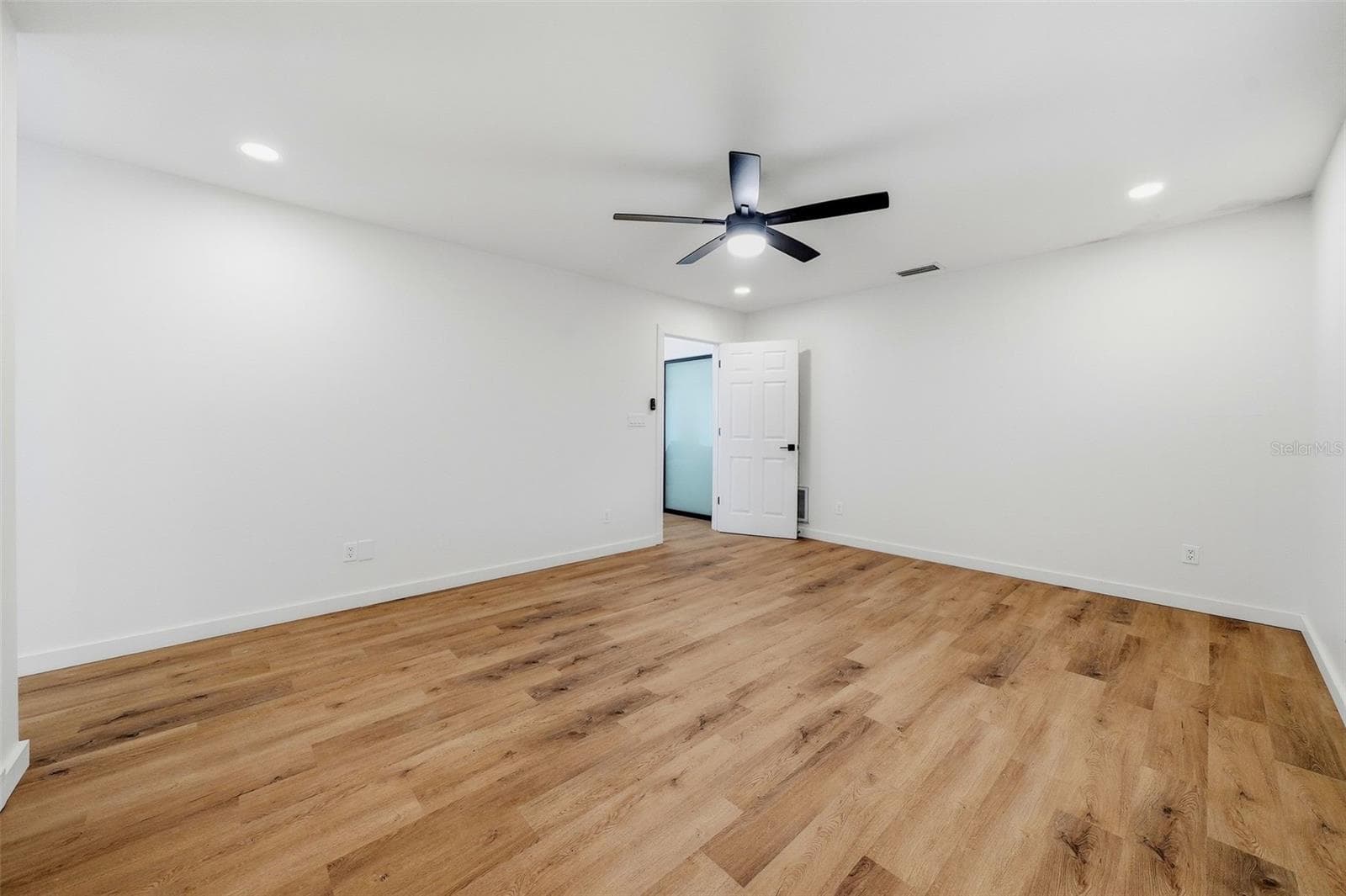 Single Family Residence at 1008 ROYAL BIRKDALE DR, TARPON SPRINGS, photo 33 of 62