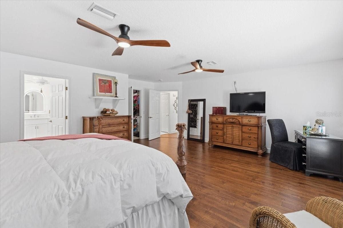 Single Family Residence at 7376 MEMORIAL DR, PORT CHARLOTTE, photo 25 of 63