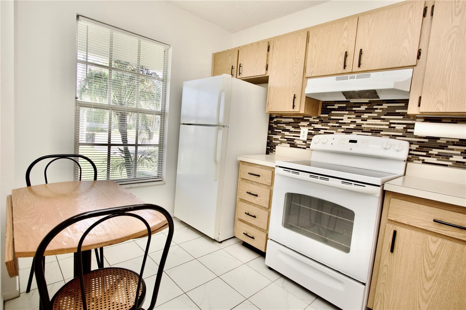 Eat-In Kitchen - 2853 FORRESTAL CT, NEW PORT RICHEY