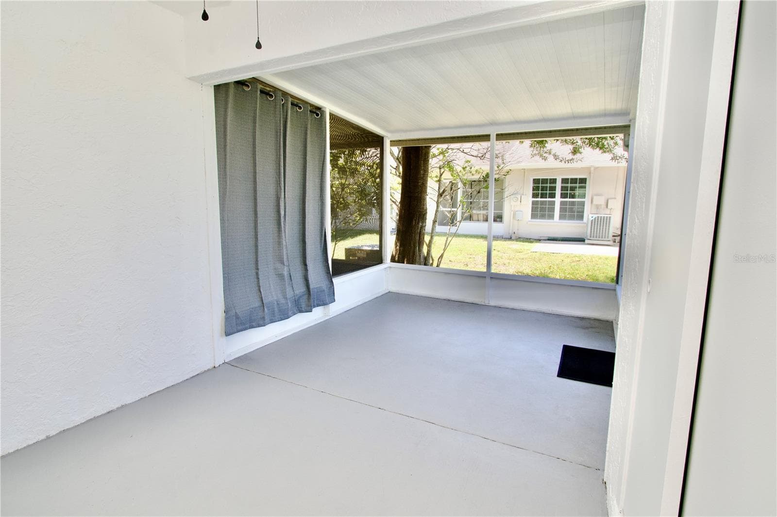Extended Screened Back Porch - 2853 FORRESTAL CT, NEW PORT RICHEY