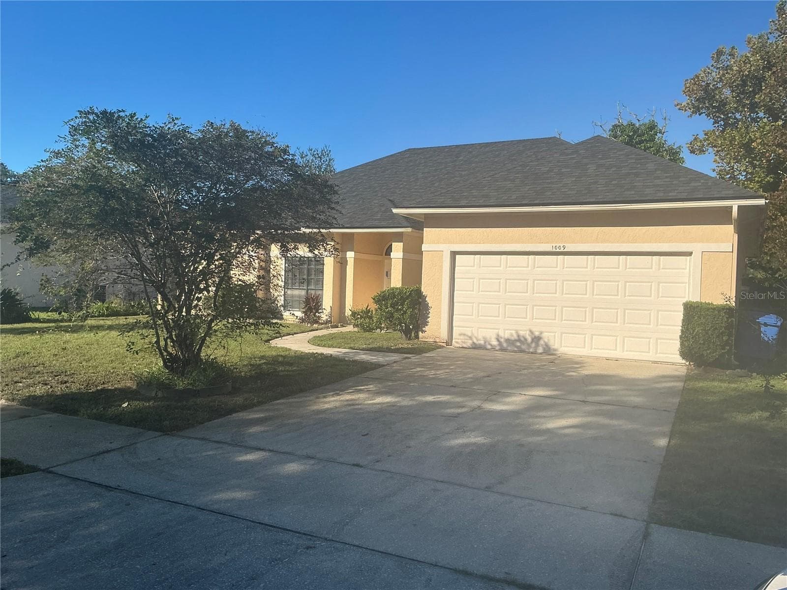 Single Family Residence at 1009 CORKWOOD DR, OVIEDO, photo 6 of 32
