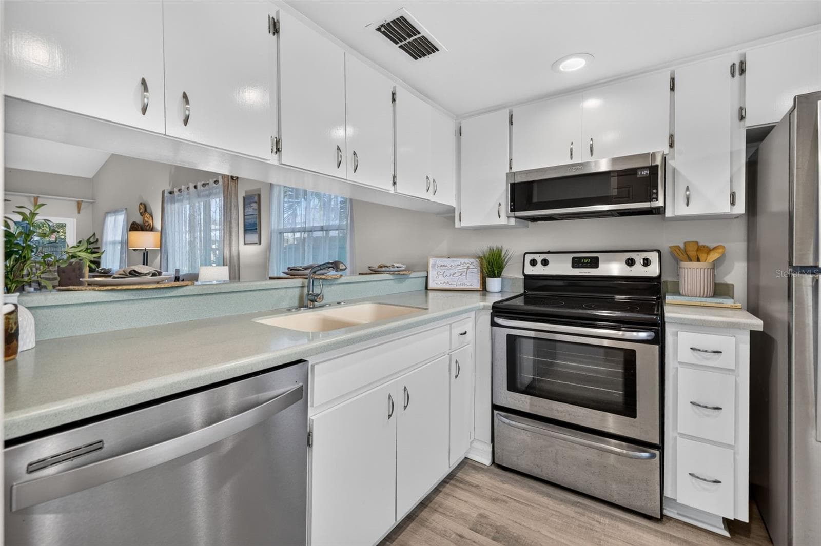 Condominium at 366 47TH AVE N #5, ST PETERSBURG, photo 14 of 36