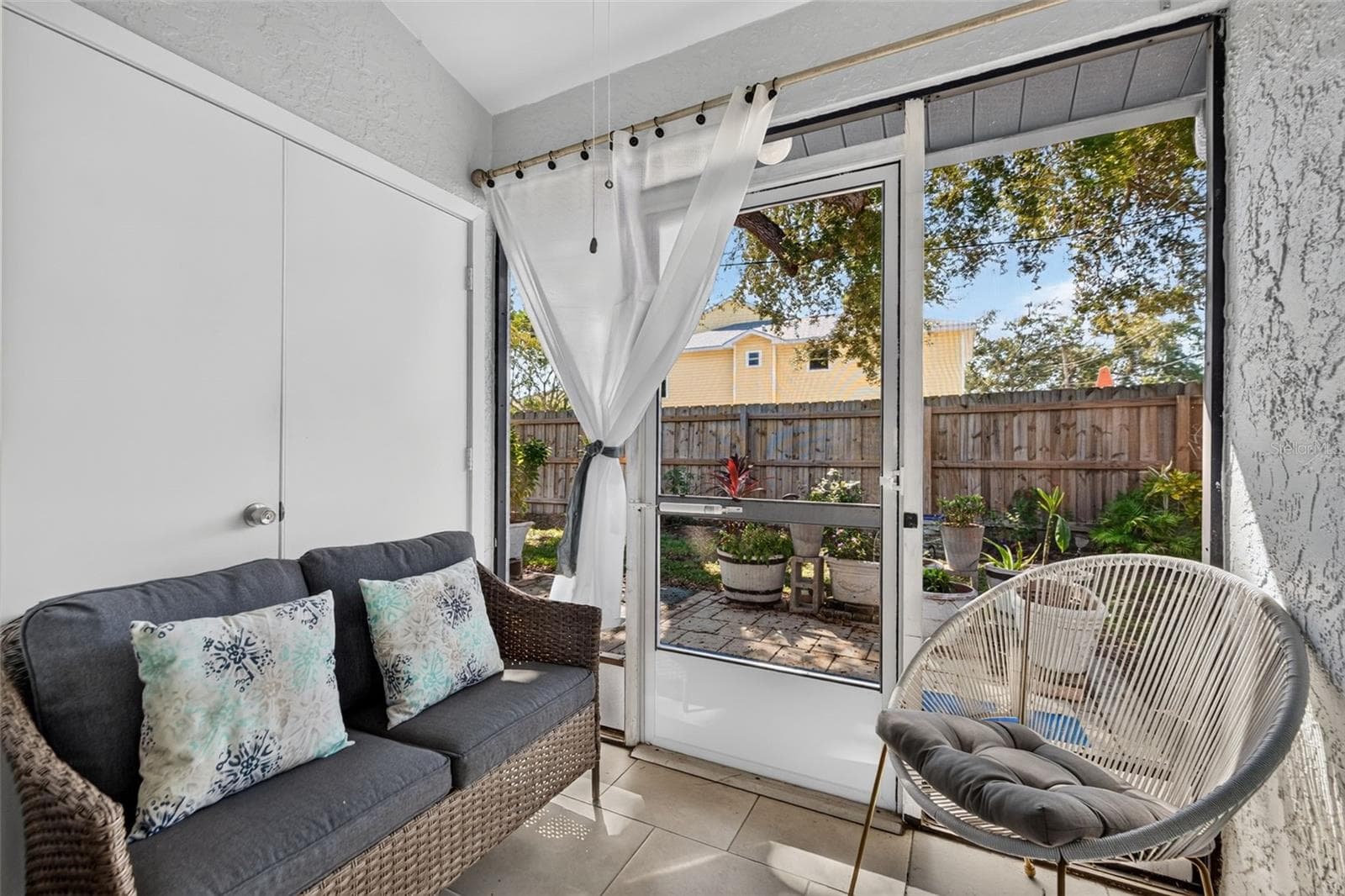 Screened Porch with extra storage - 366 47TH AVE N #5, ST PETERSBURG