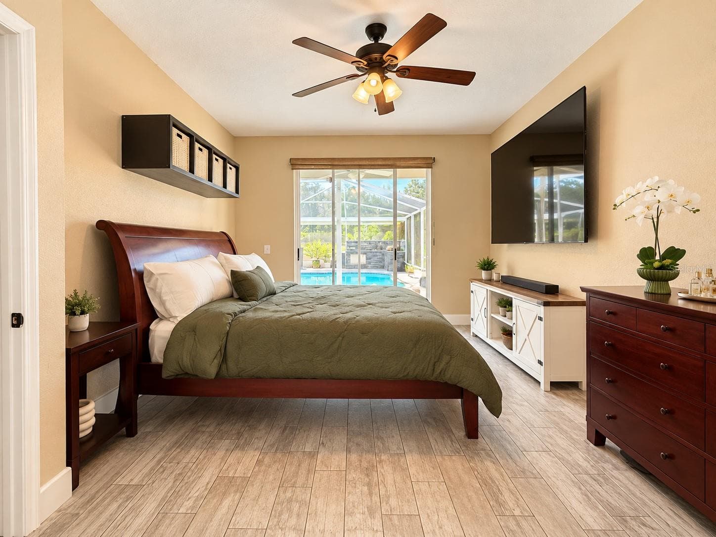 Single Family Residence at 14406 THORNWOOD TRL, HUDSON, photo 10 of 49