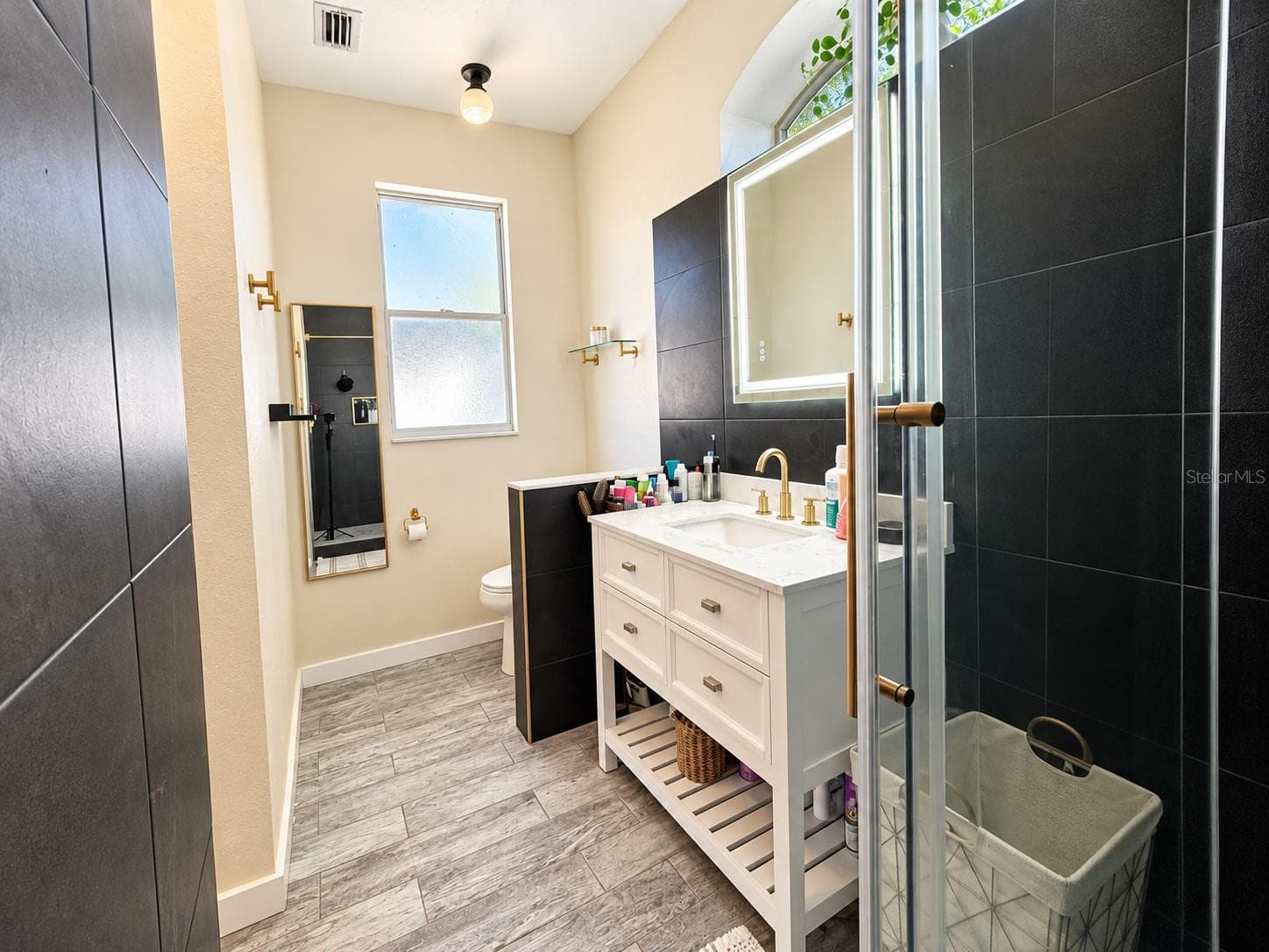 Single Family Residence at 14406 THORNWOOD TRL, HUDSON, photo 14 of 49