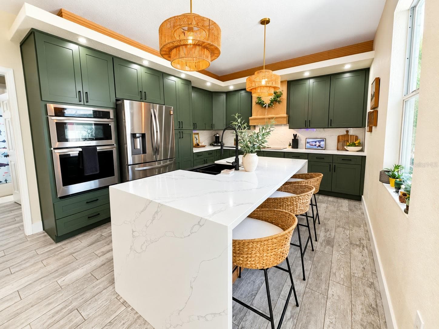 Single Family Residence at 14406 THORNWOOD TRL, HUDSON, photo 19 of 49