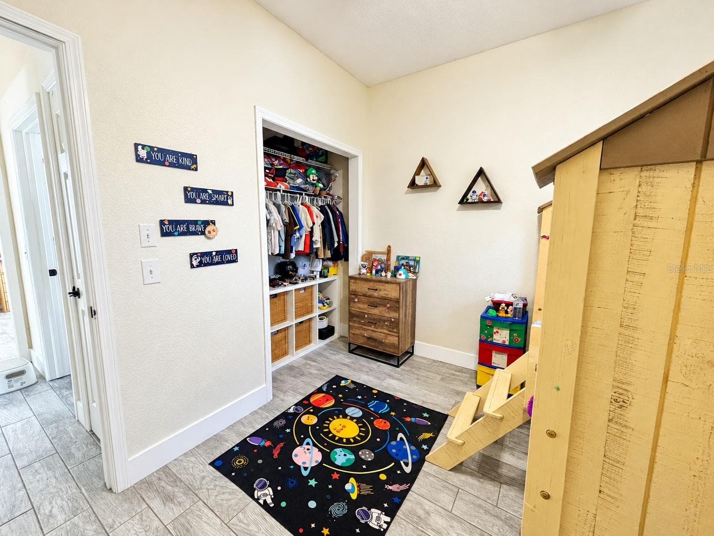 Single Family Residence at 14406 THORNWOOD TRL, HUDSON, photo 24 of 49