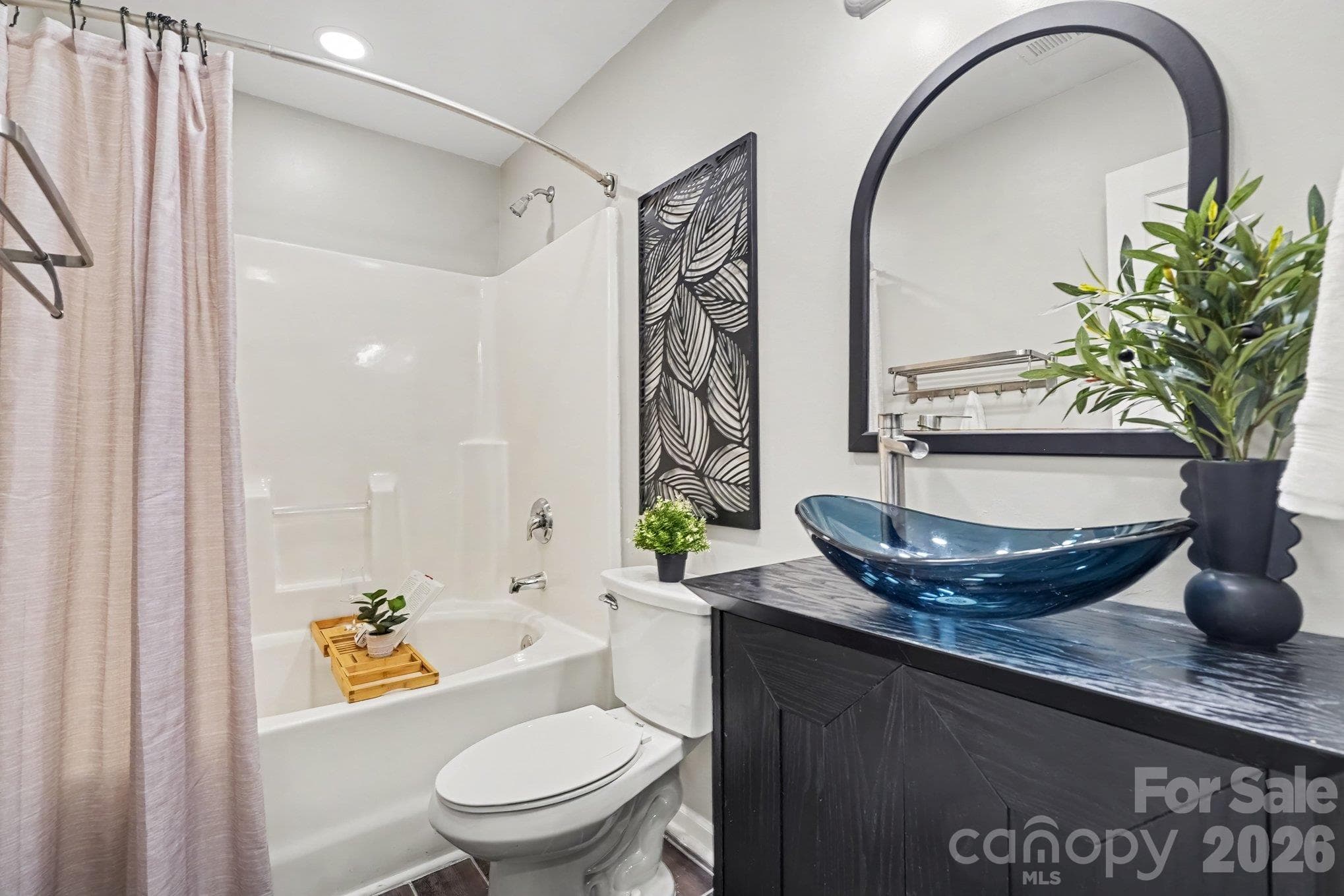 Secondary Full Bath - 15705 Lakepoint Forest Drive, Charlotte