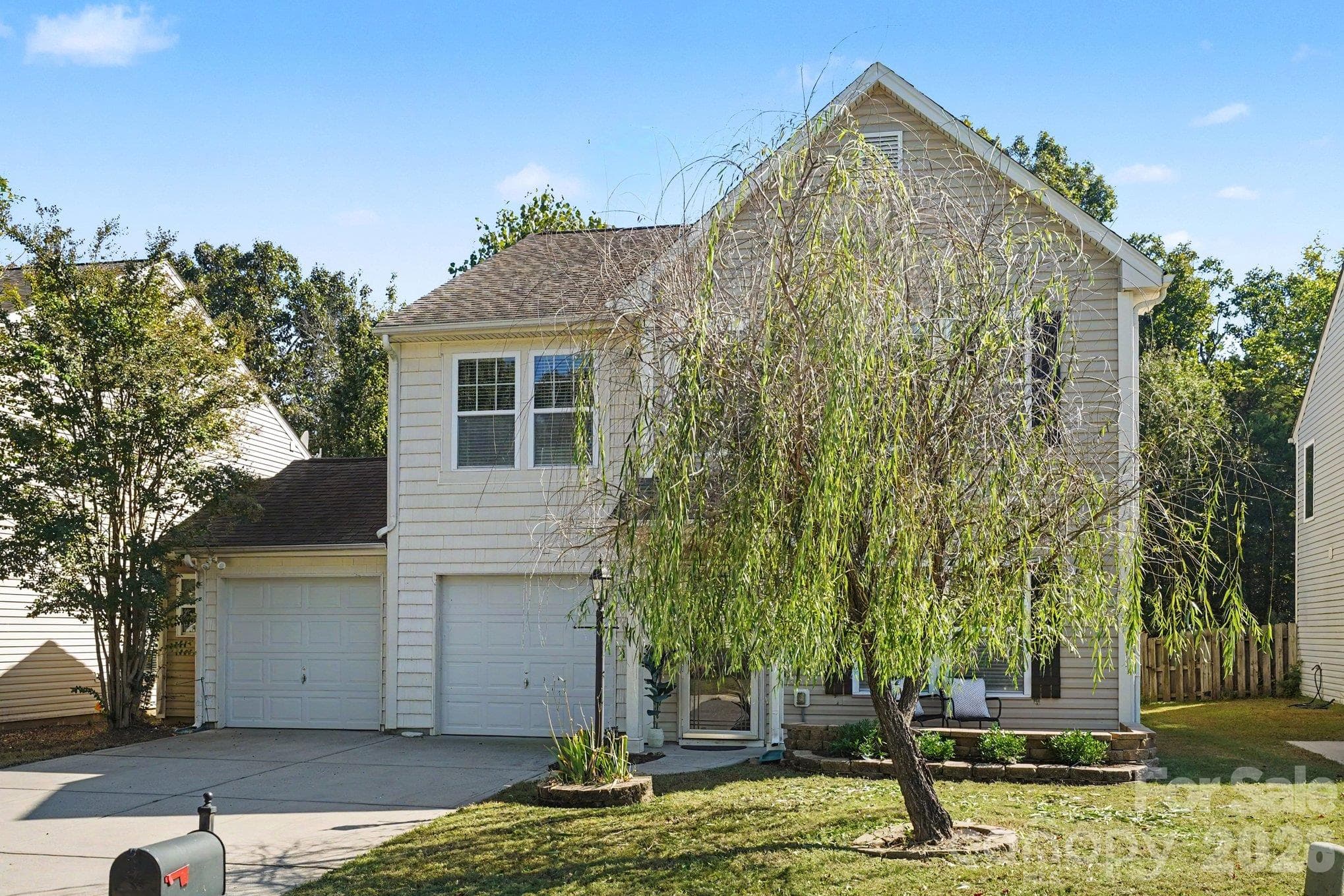 Single Family Residence at 15705 Lakepoint Forest Drive, Charlotte, photo 26 of 28