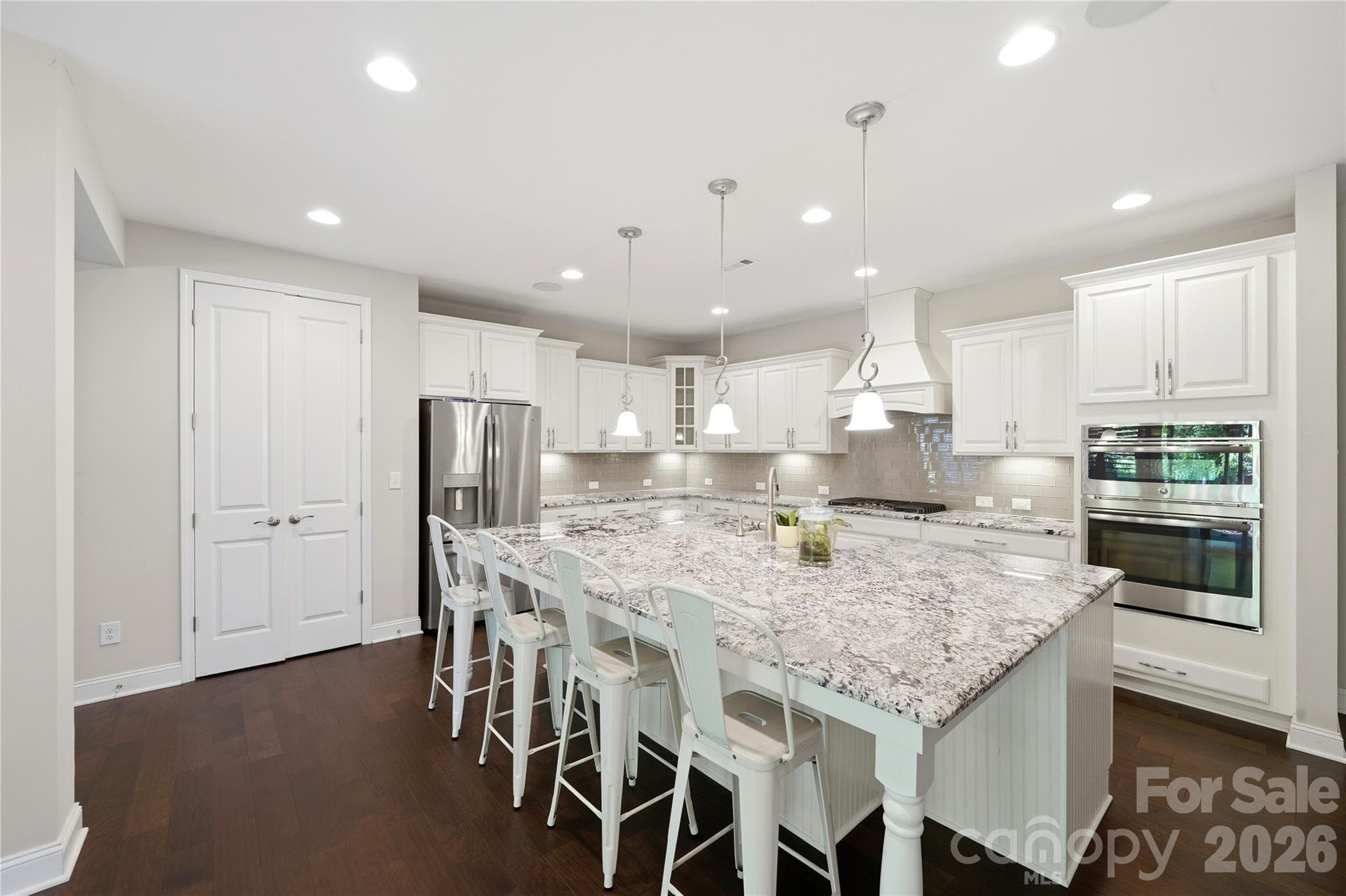 Double Ovens Lots of Storage and so much more! - 8719 Shadetree Street, Huntersville