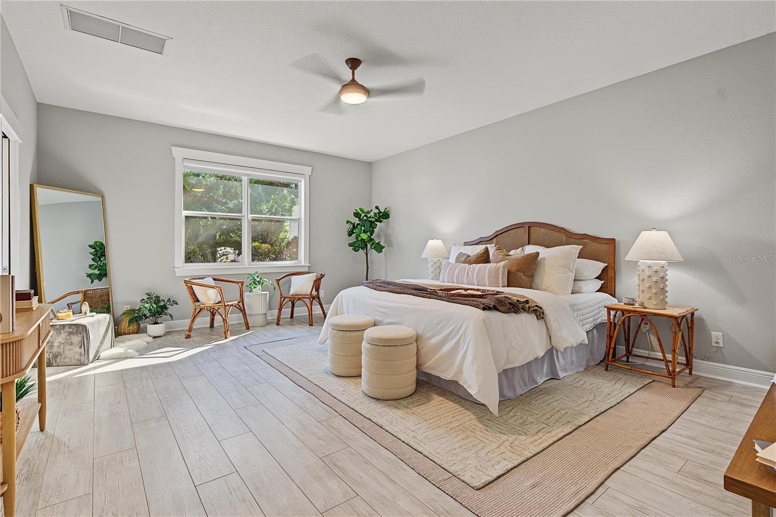 Single Family Residence at 3010 W SAN ISIDRO ST, TAMPA, photo 4 of 50