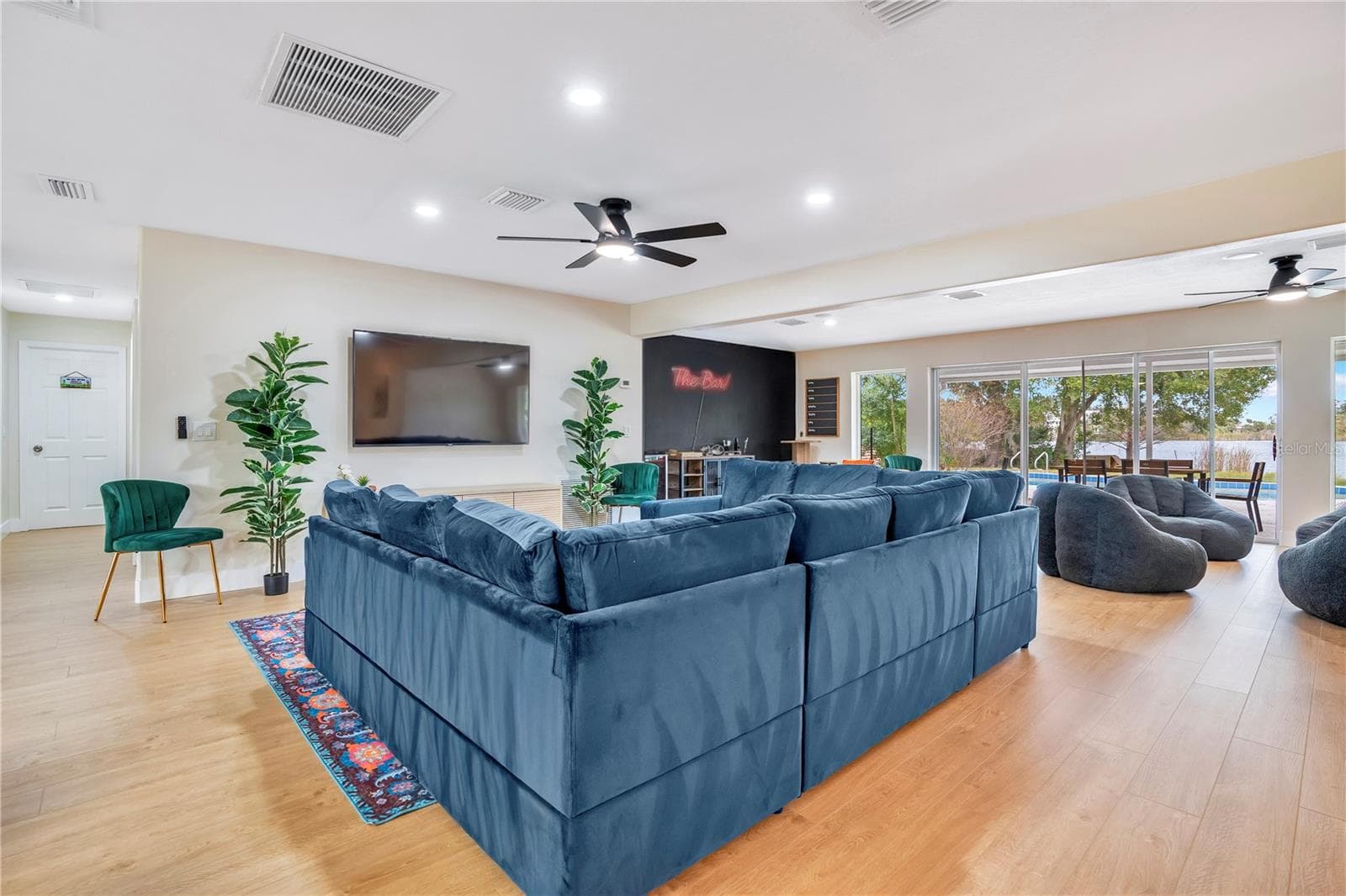 Single Family Residence at 411 ROCK LAKE DR, ORLANDO, photo 3 of 54