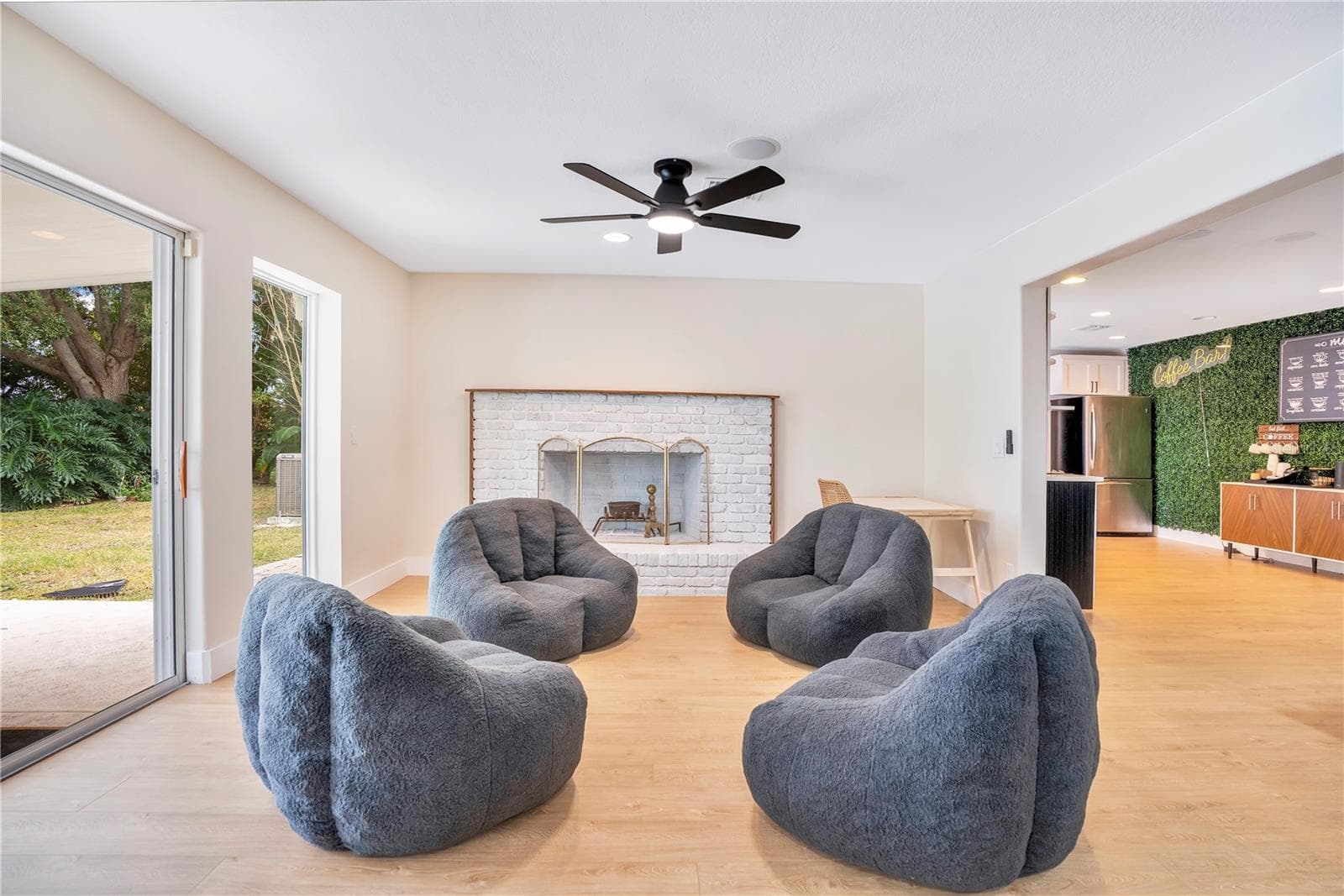Single Family Residence at 411 ROCK LAKE DR, ORLANDO, photo 10 of 54